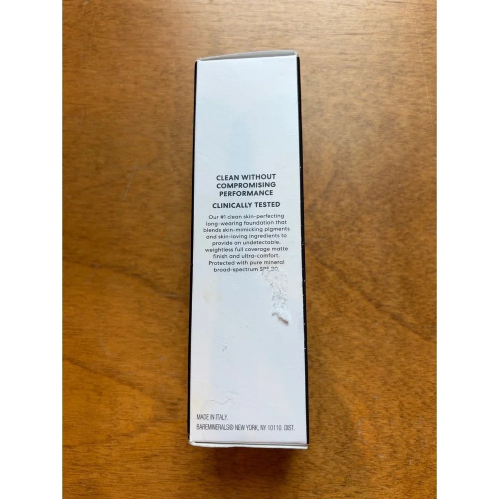 bareMinerals BAREPRO 24HR Wear Matte Liquid Foundation Fair 15 Neutral SPF 20